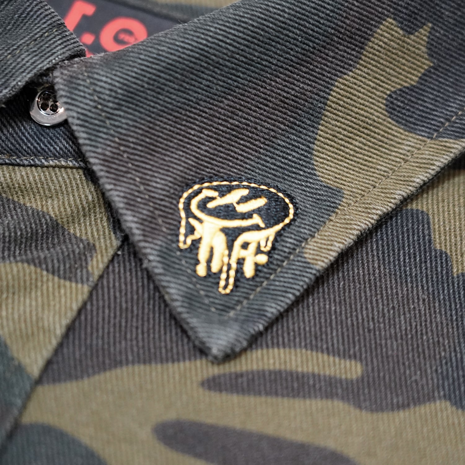 T.C.R DISTRESSED CAMO SHIRTS JACKET - CAMO