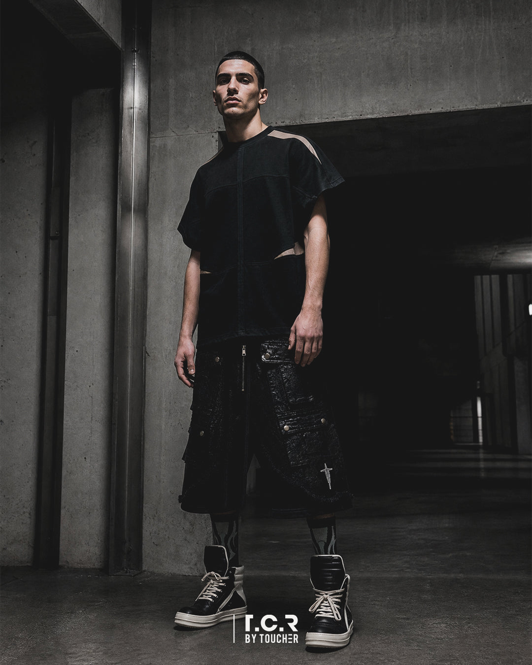 T.C.R SHADOW PHASE CONVERTIBLE BAGGY PANTS - BLACK