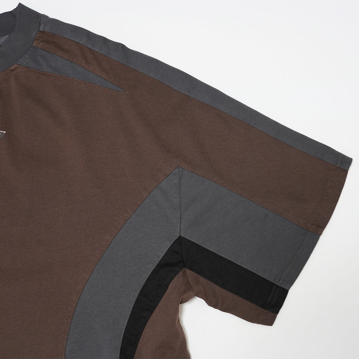 T.C.R ALTER EGO EXOFRAME S/S TEE - BROWN