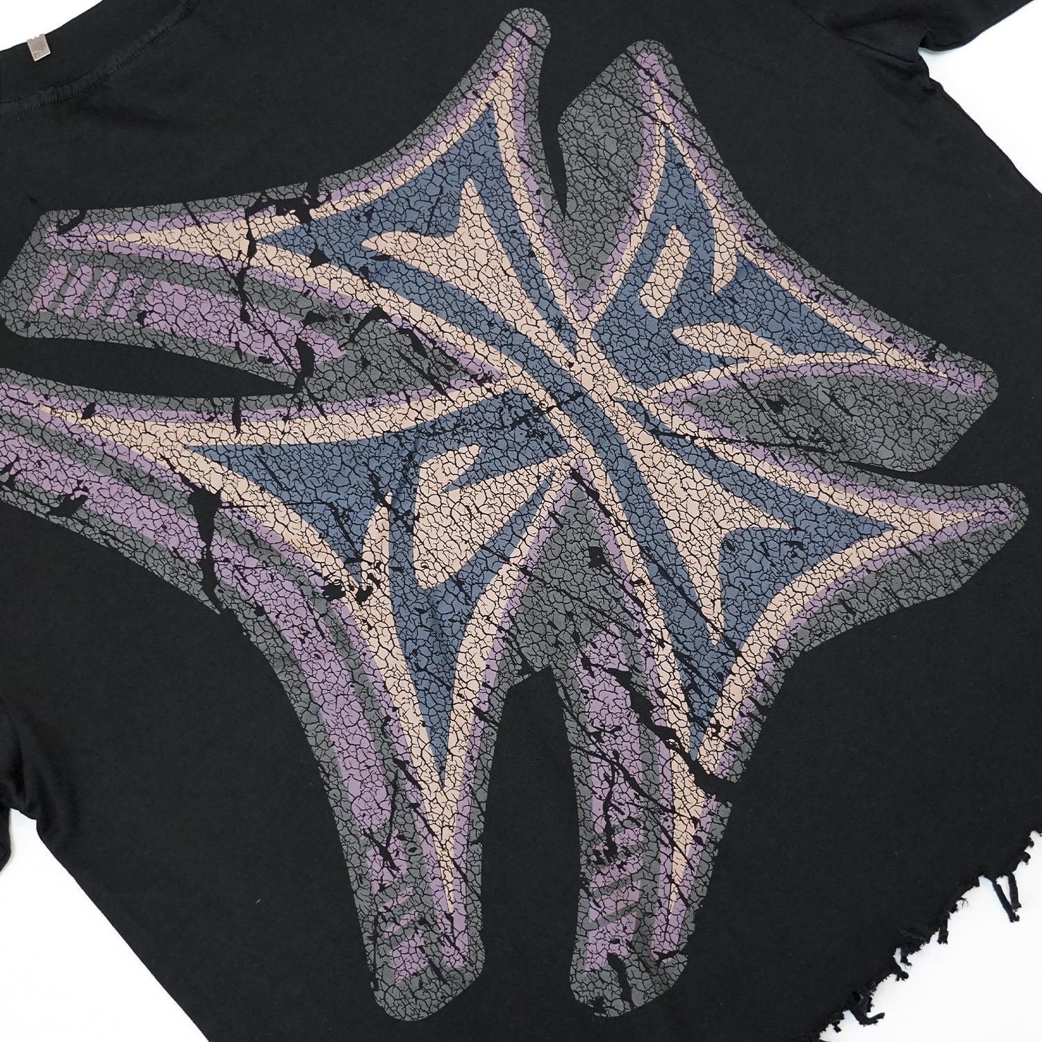 T.C.R CROSS LOGO DAMAGE S/S TEE - BLACK
