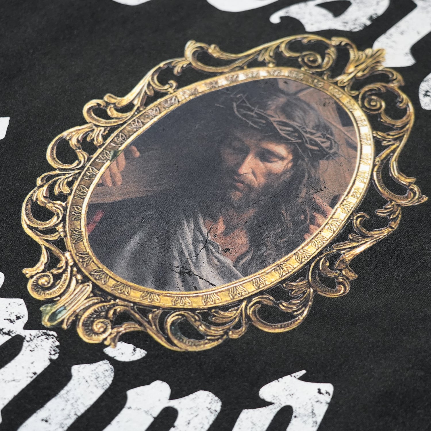 T.C.R DISTINY WASHED DAMAGE L/S TEE - BLACK