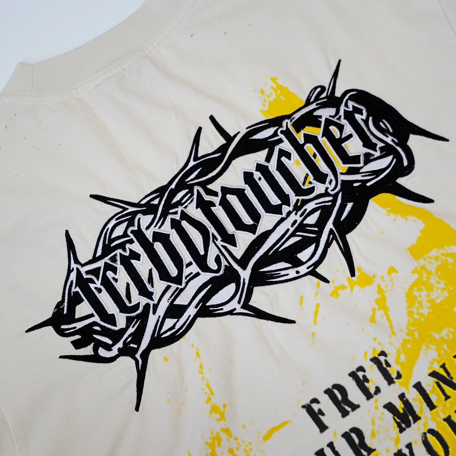 T.C.R JESUS FADE S/S TEE - CREAM