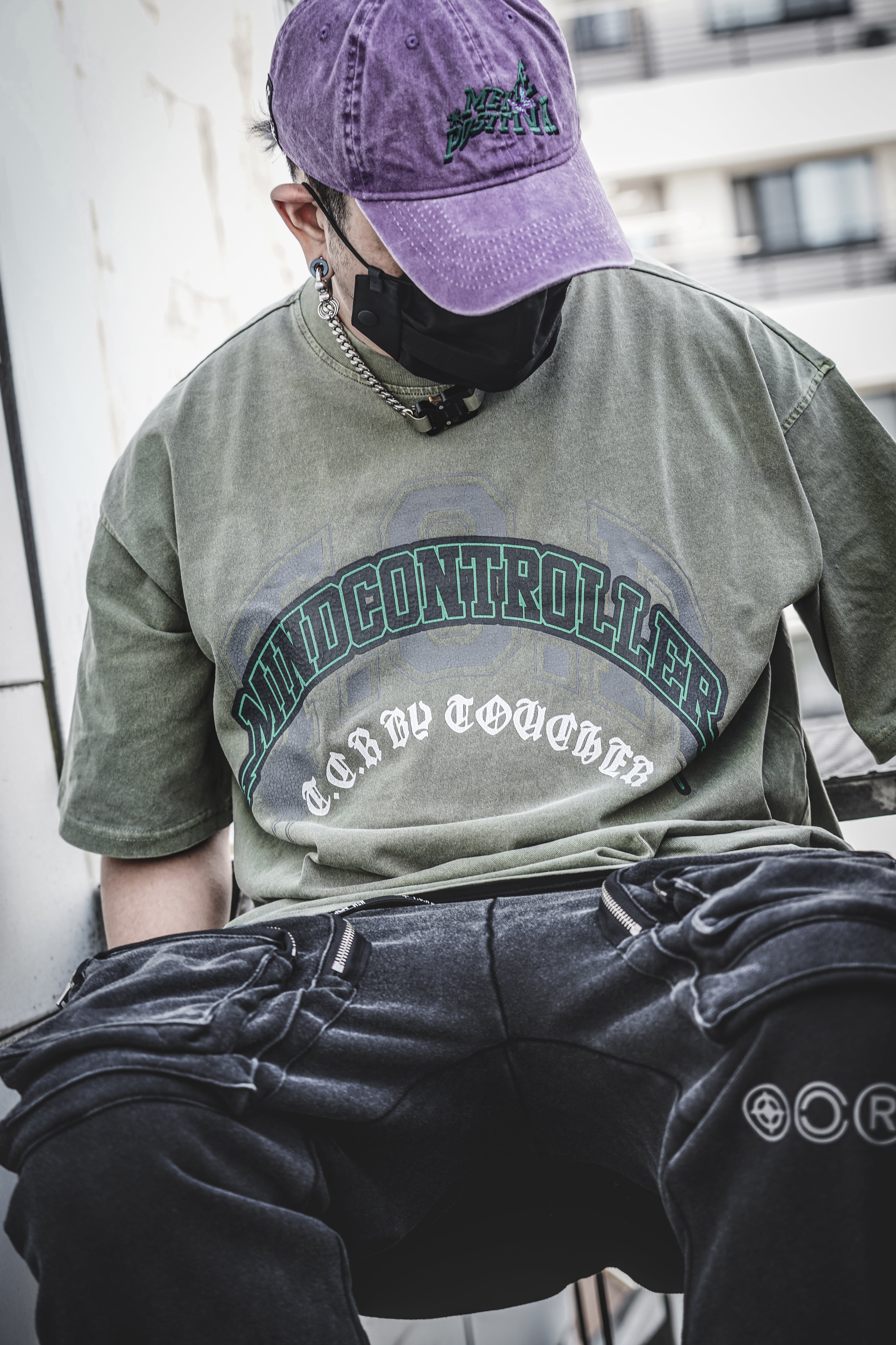T.C.R MIND CONTROLLER WASHED S/S TEE - GRAY GREEN