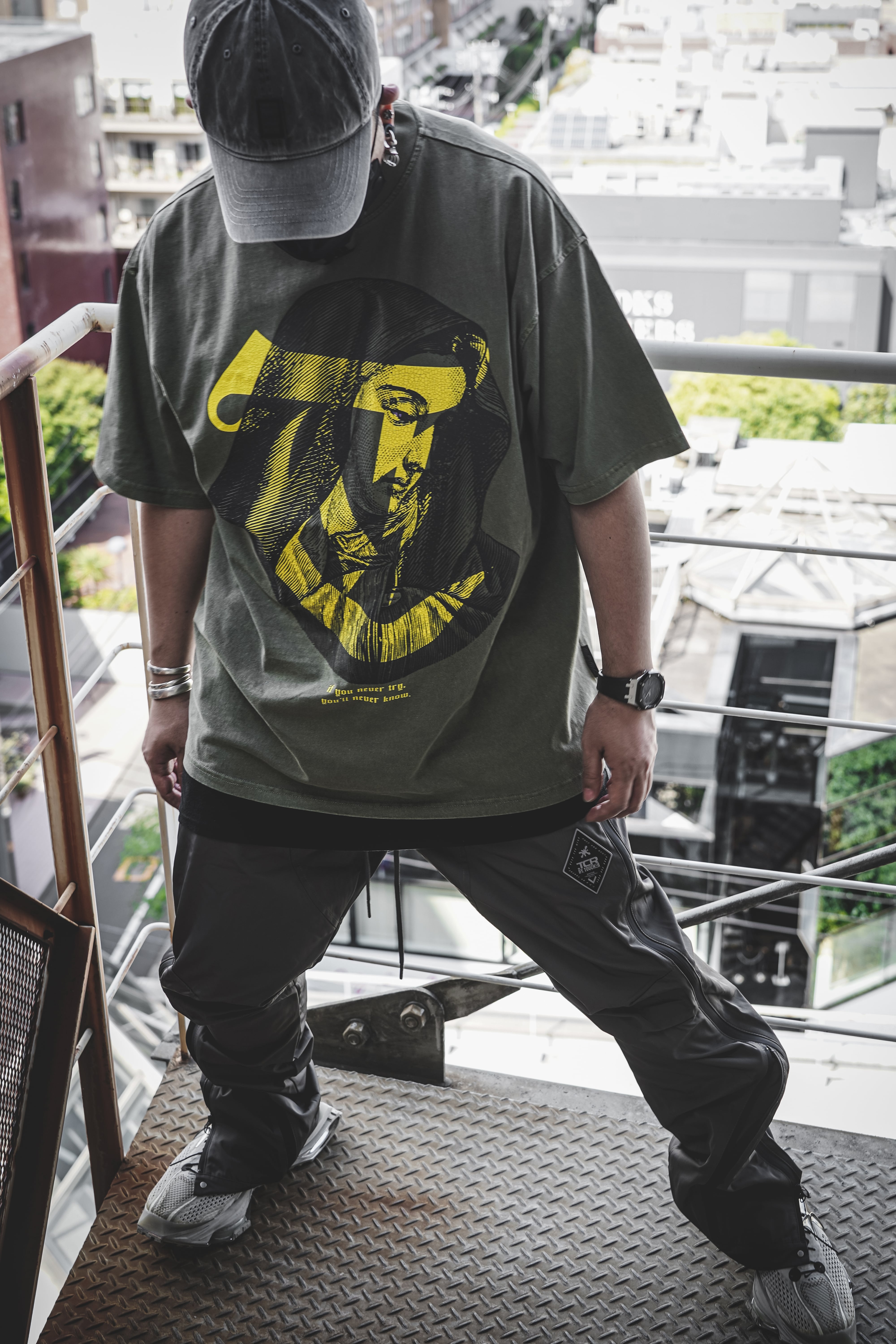 T.C.R LIGHTNING MARIA WASHED S/S TEE - GRAY GREEN