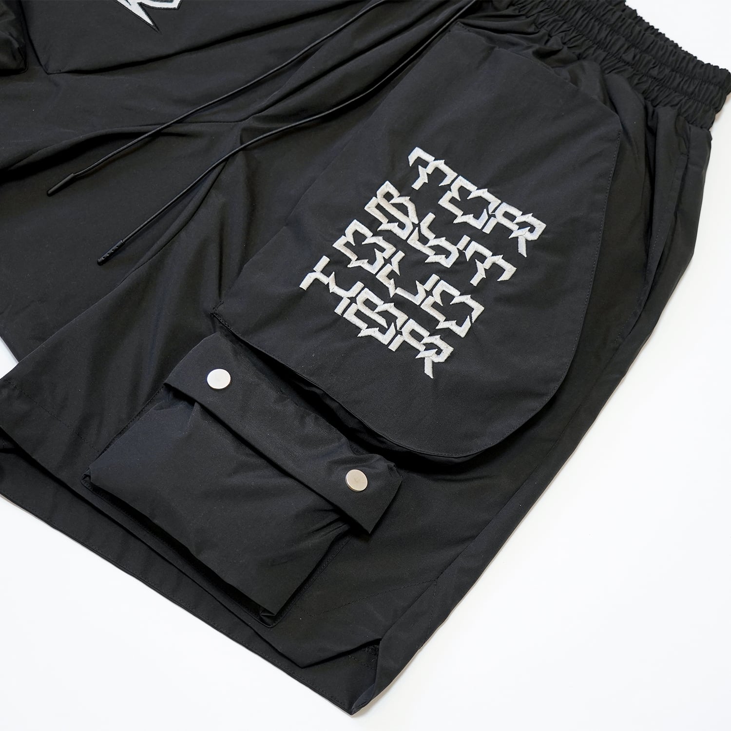 T.C.R RELAPSE MULTI POCKET SAROUEL CARGO SHORTS - BLACK