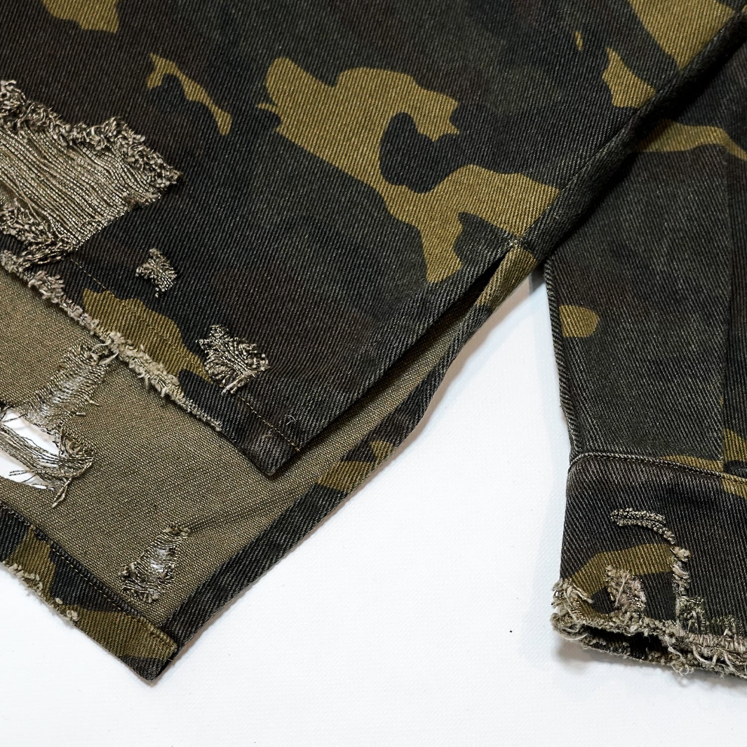 T.C.R DISTRESSED CAMO SHIRTS JACKET - CAMO