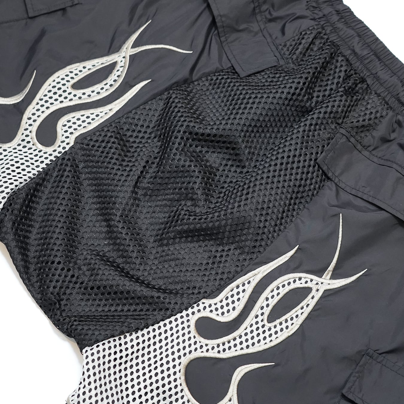 T.C.R FLAME SARUEL NYLON SHORTS - BLACK / GRAY