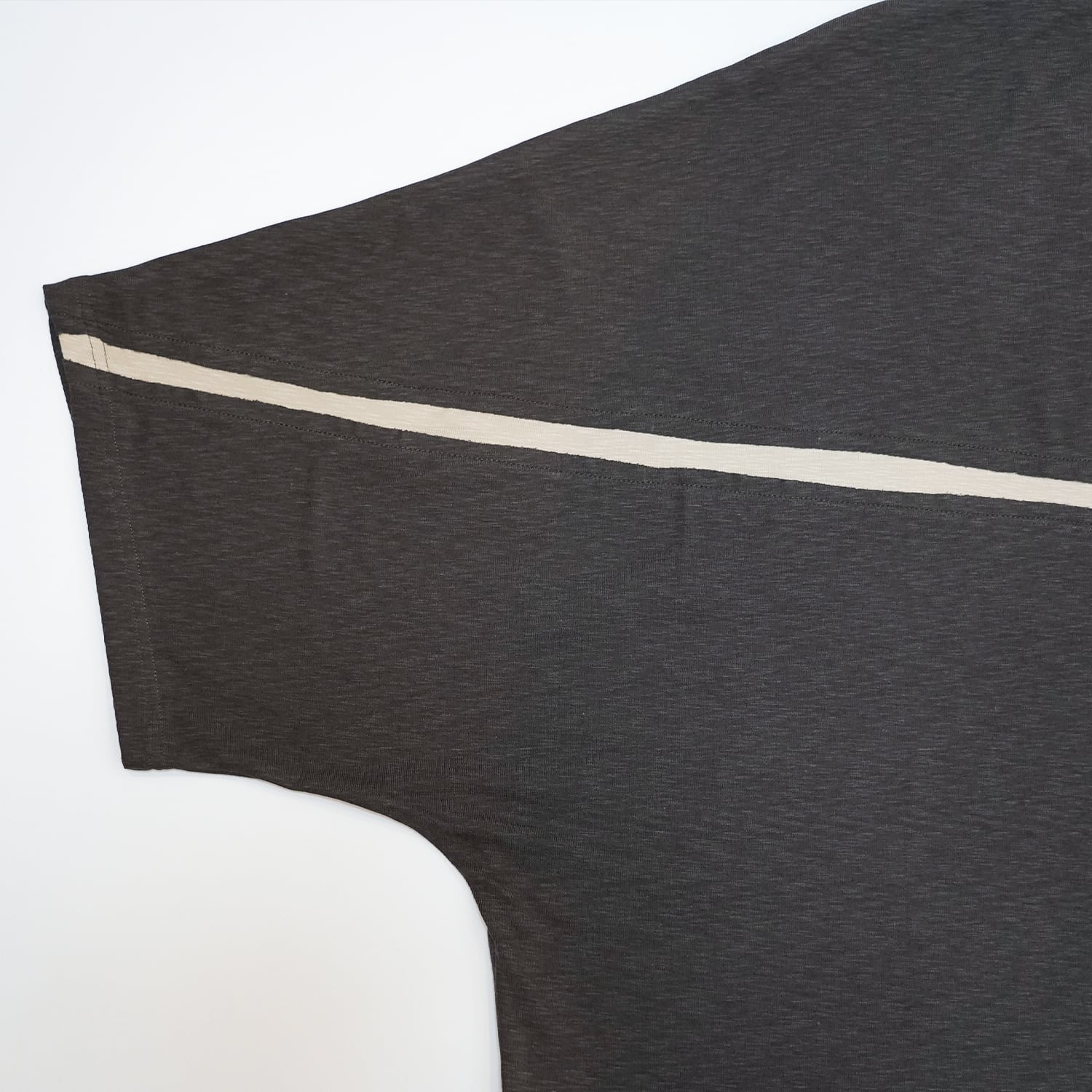 T.C.R LIQUID LOGO DOLMAN S/S TEE - GRAY