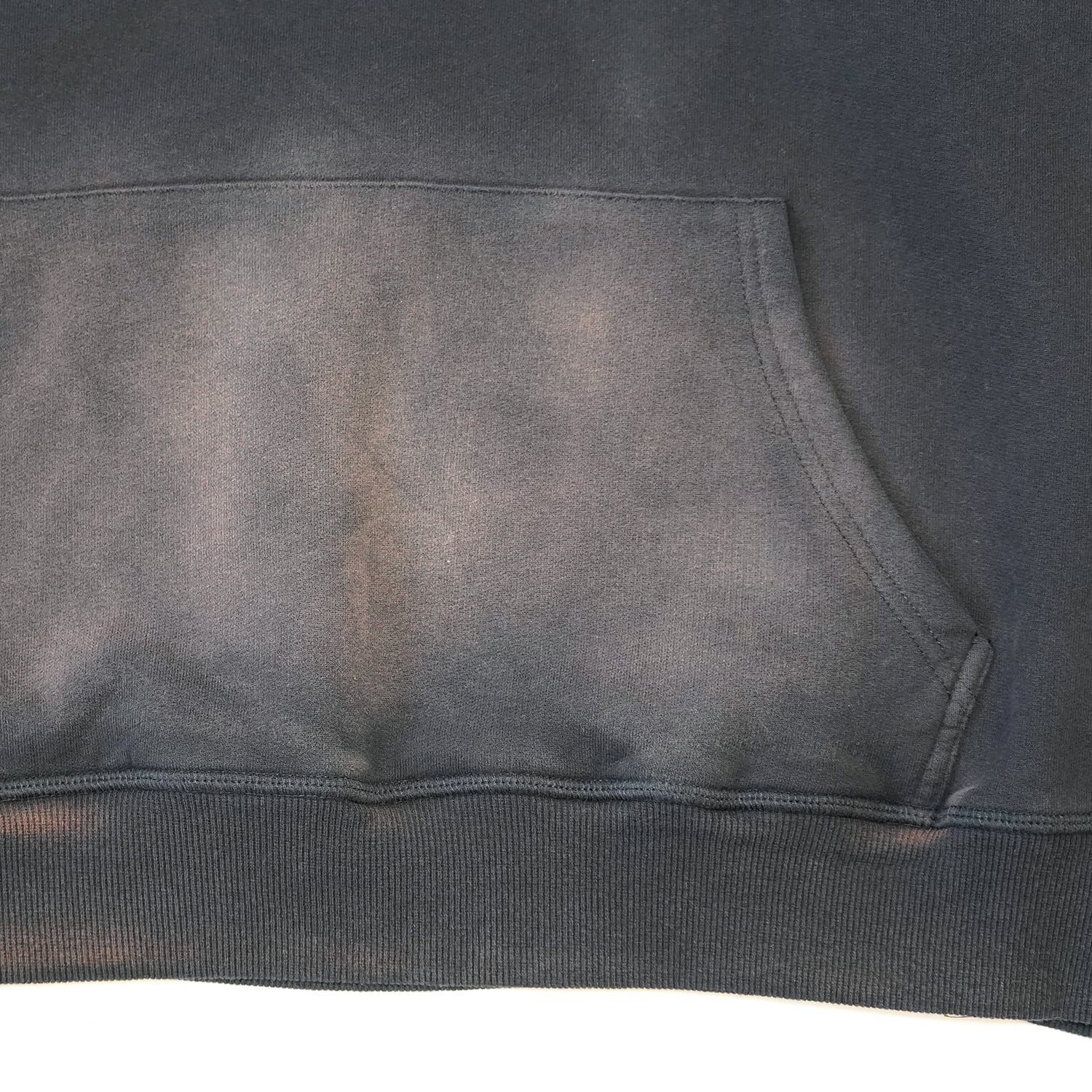 T.C.R METAL LOGO FADE WASHED HOODIE - NAVY