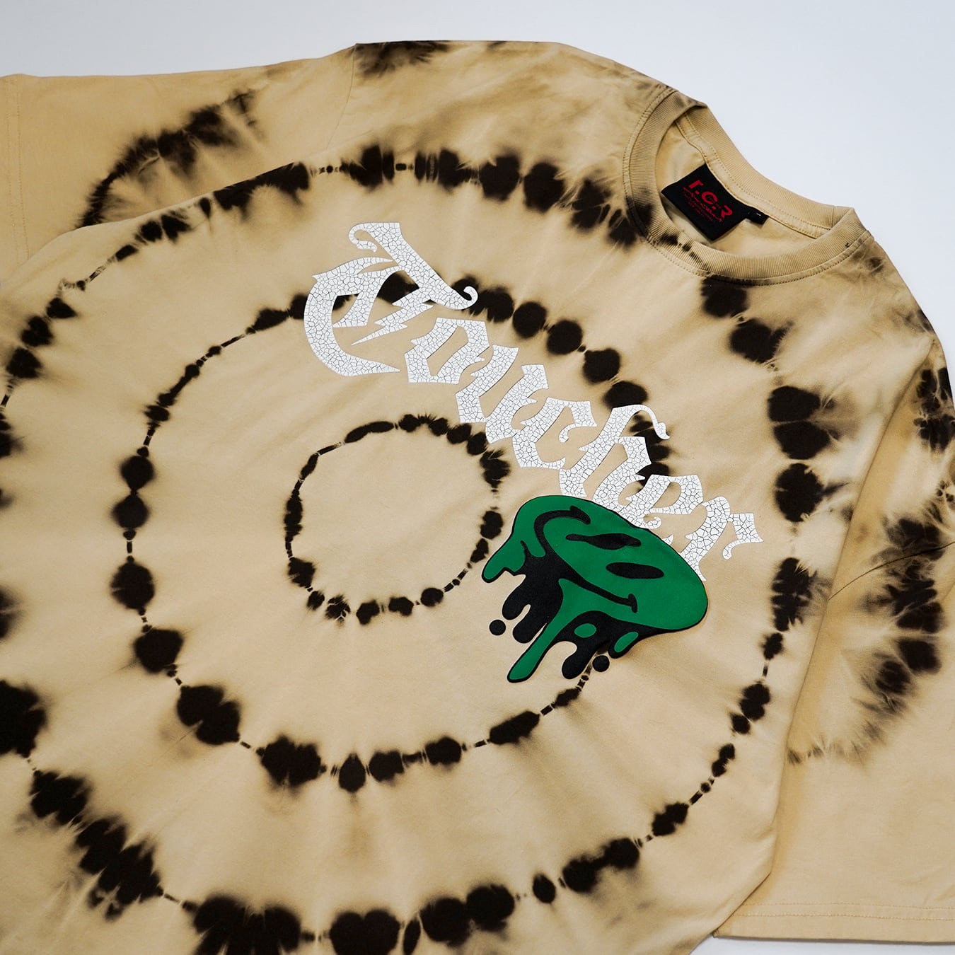 T.C.R DRIP SMILE TIE DYE S/S TEE - KHAKI