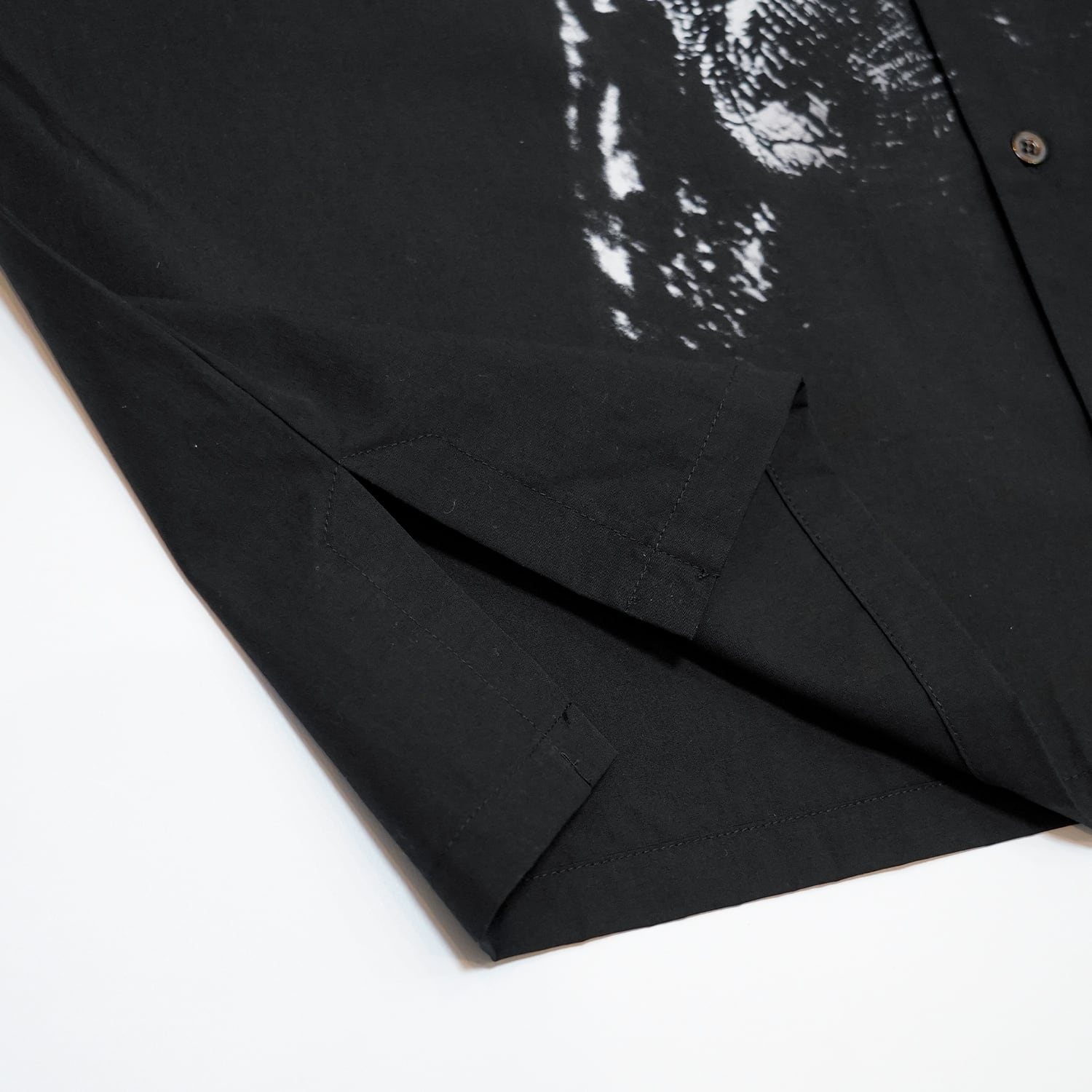 T.C.R PRAYER WIDE FIT BOWLING SHIRTS - BLACK