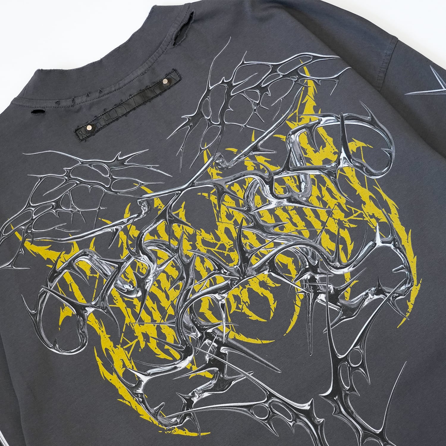 T.C.R CHROME ARMOR L/S TEE - BLACK