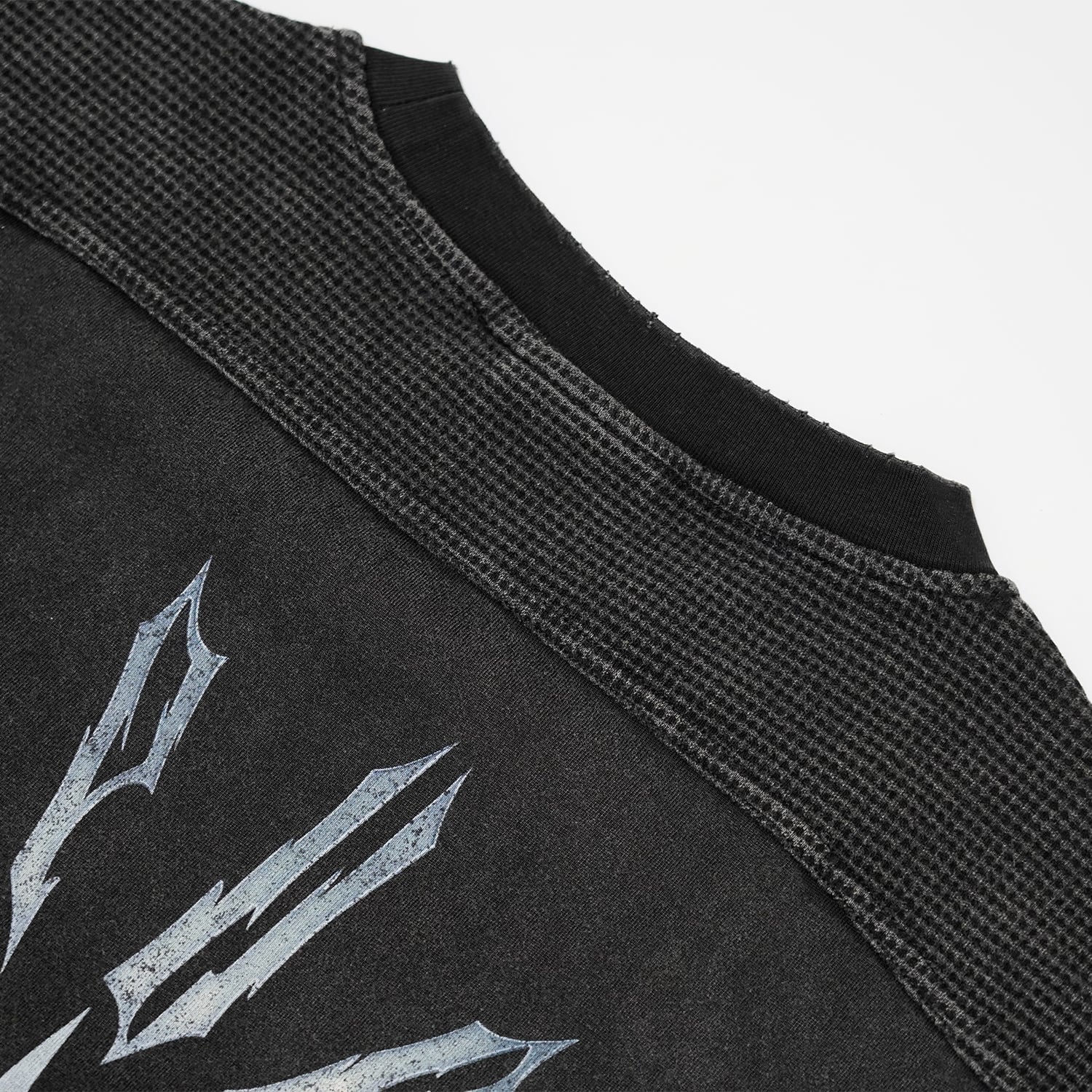 T.C.R FORCE AWAKENING L/S TEE - BLACK