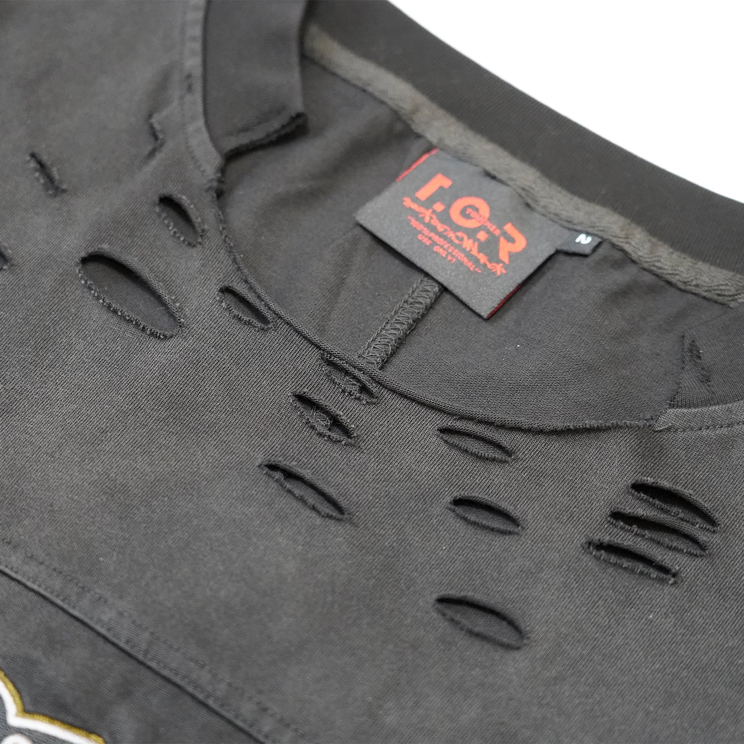 T.C.R LOGO DISTRESSED PANEL L/S TEE - BLACK