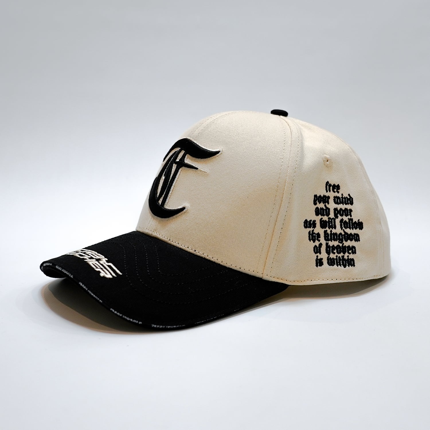 T.C.R FREE YOUR MIND 6PANEL CAP - IVORY/BLACK