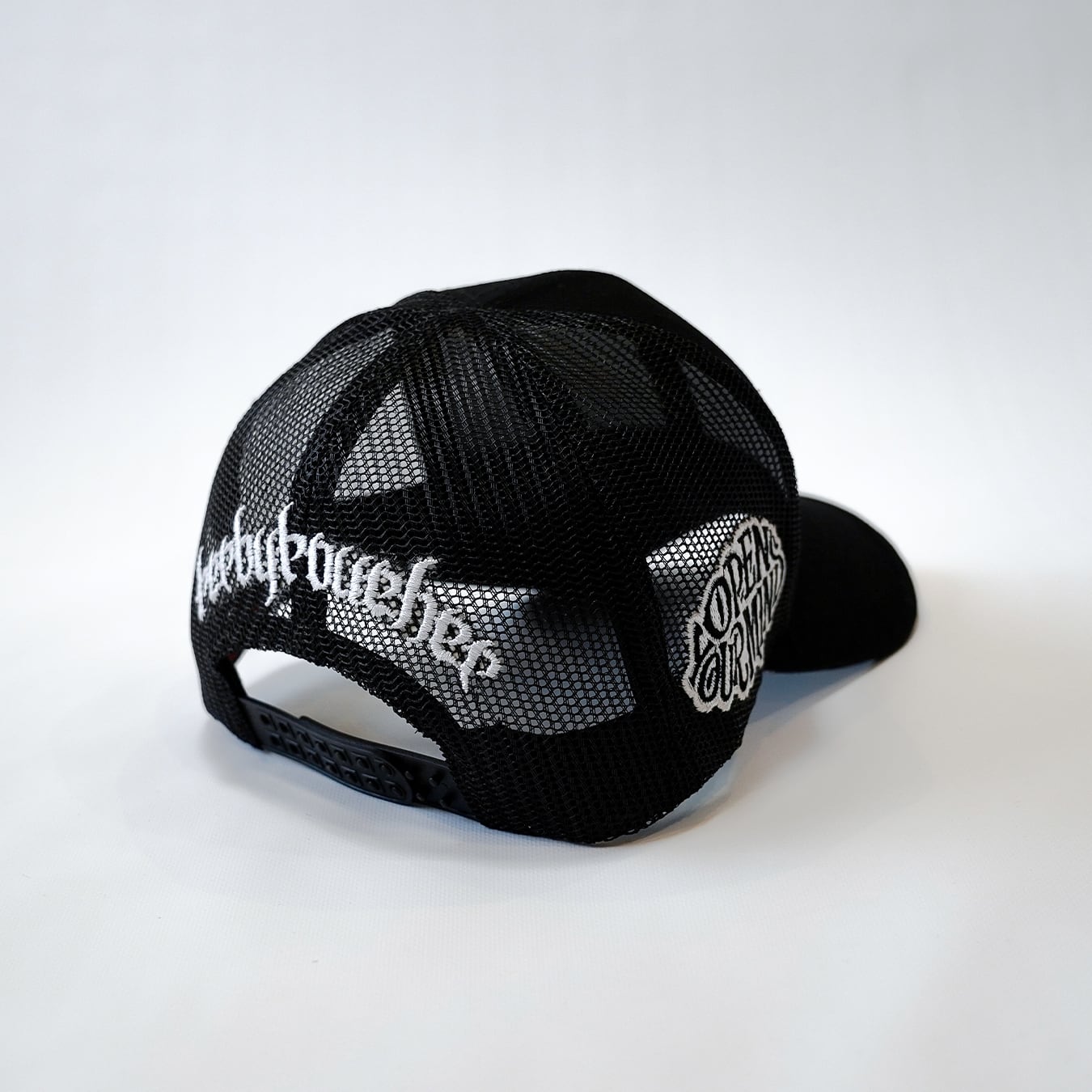 T.C.R FYM MONOGRAM LOGO 6PANEL MESH CAP - BLACK
