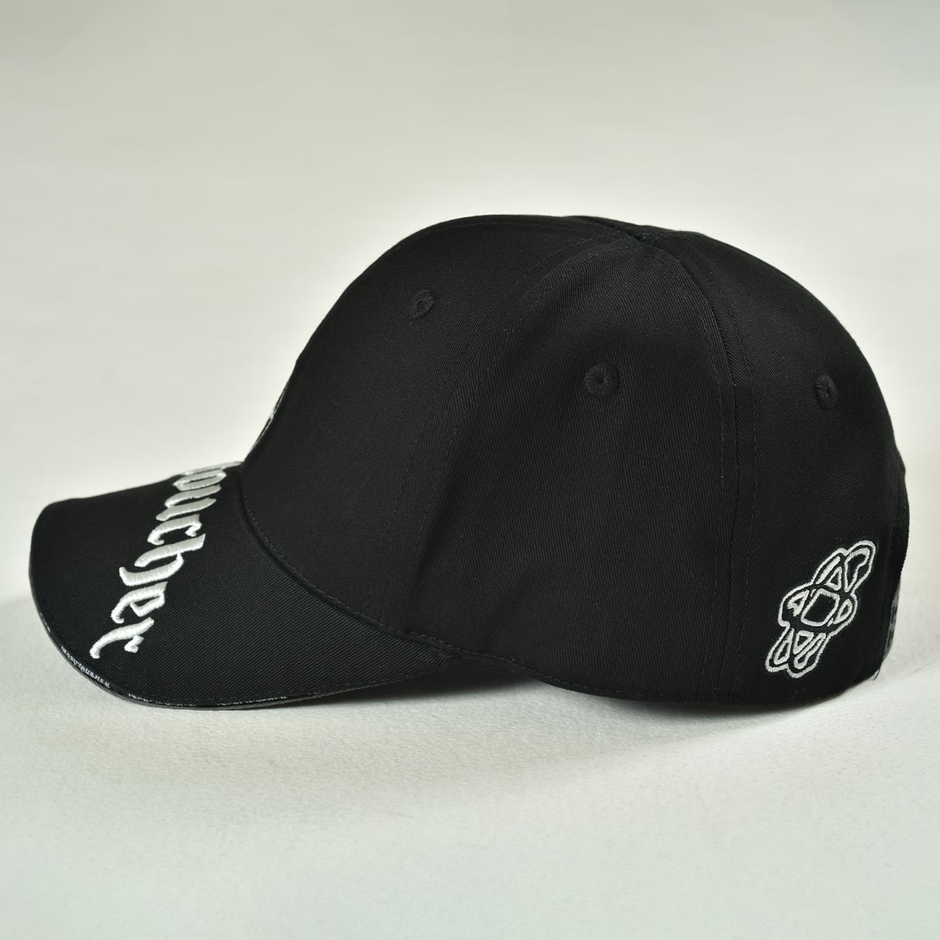 T.C.R VISOR LOGO 6PANEL JESUS CAP - BLACK