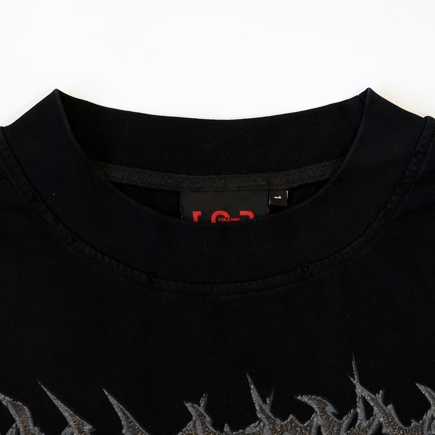 T.C.R WOLF L/S TEE - BLACK