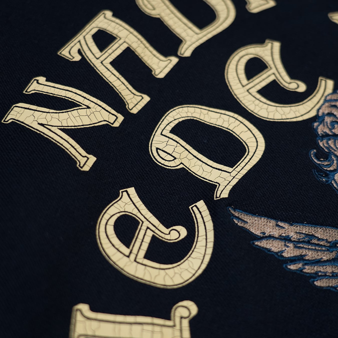 T.C.R NADIE ME PUEDE PARAR PULLOVER HOODIE - BLACK