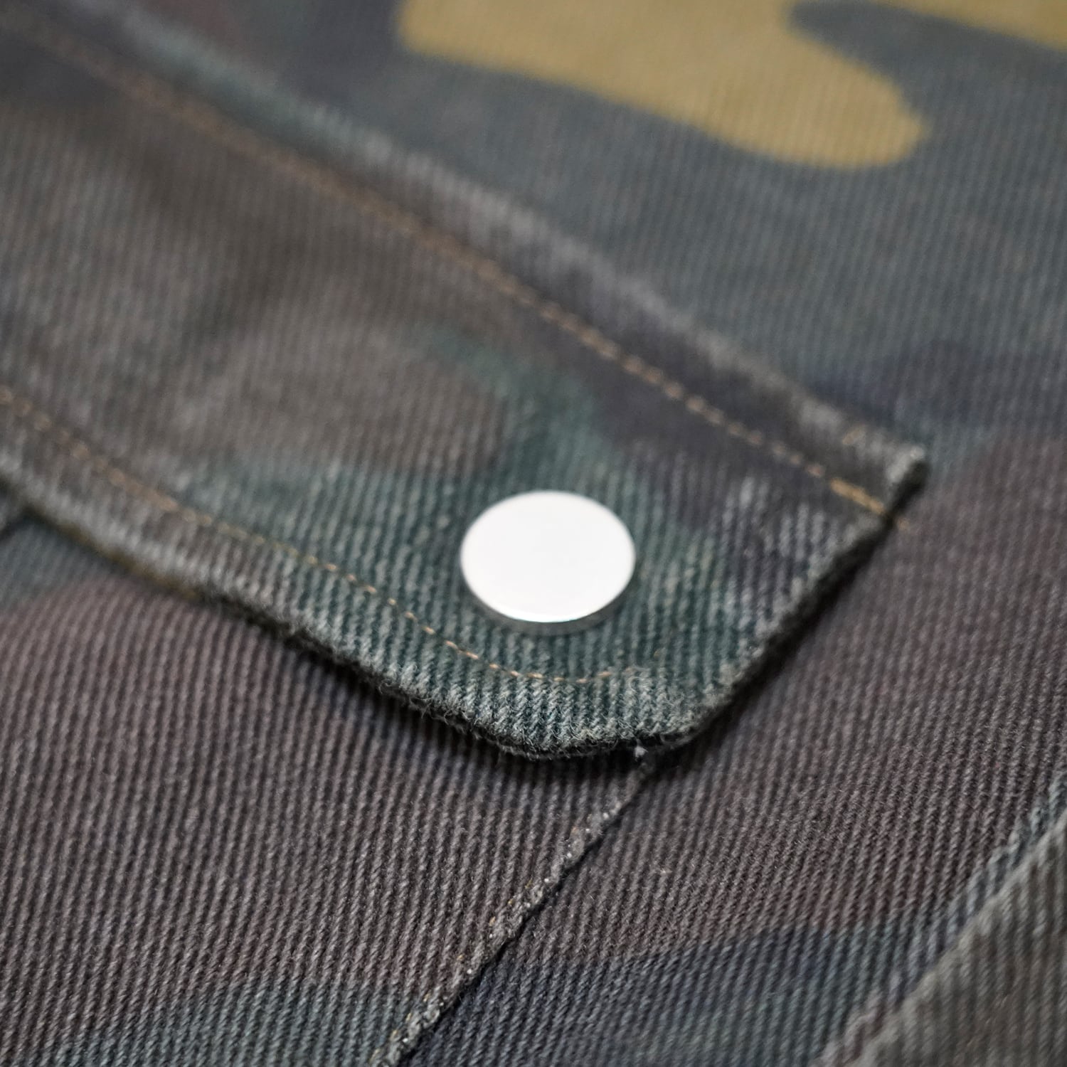 T.C.R DISTRESSED CAMO SHIRTS JACKET - CAMO