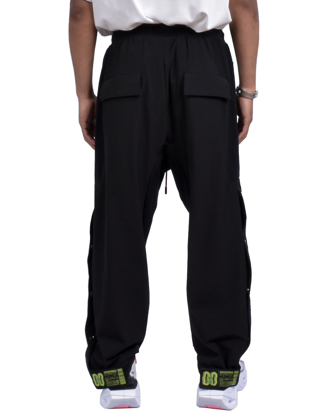 T.C.R EQUIPMENT SHELL JOGGER V3 - BLACK/ORANGE