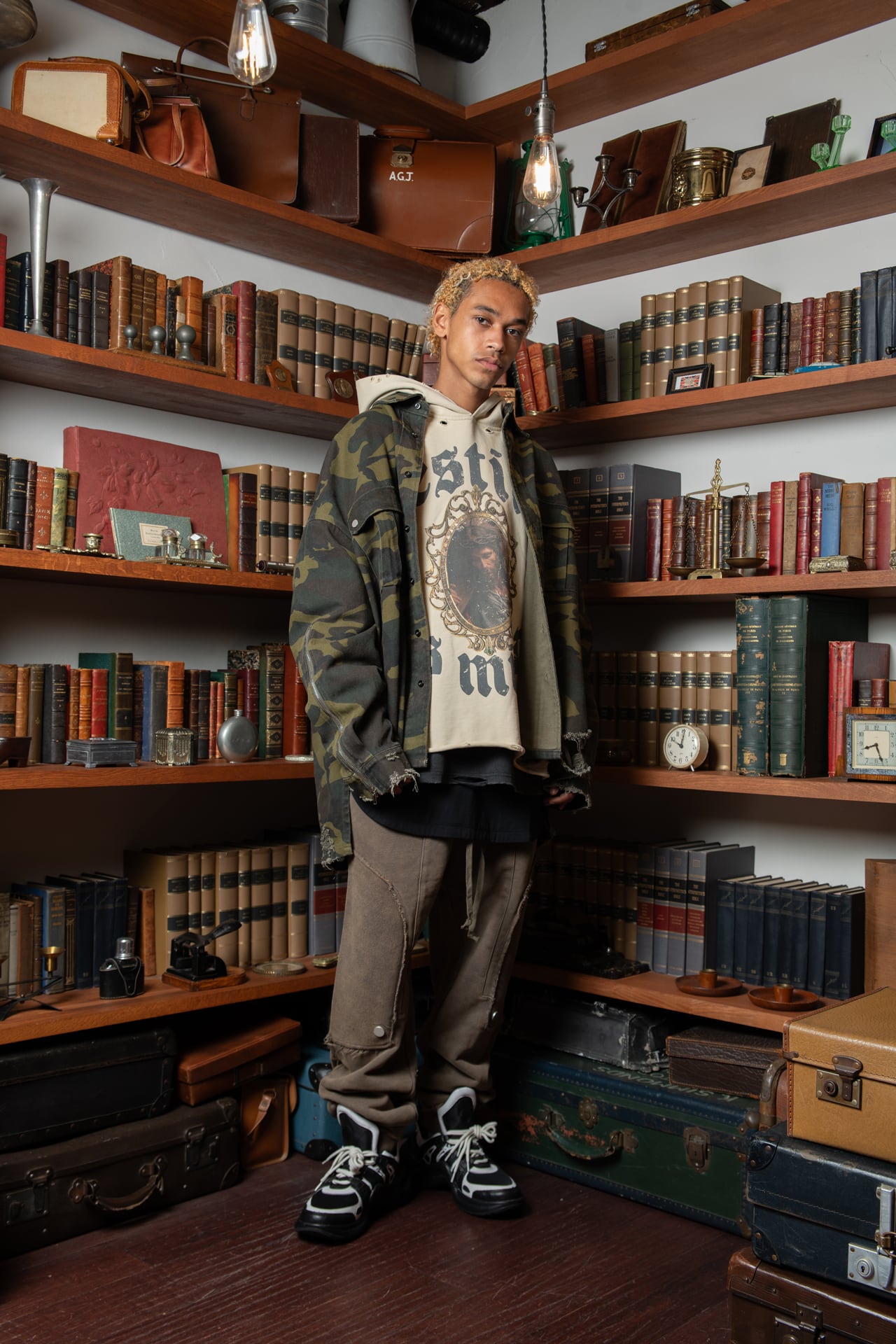 T.C.R DISTRESSED CAMO SHIRTS JACKET - CAMO