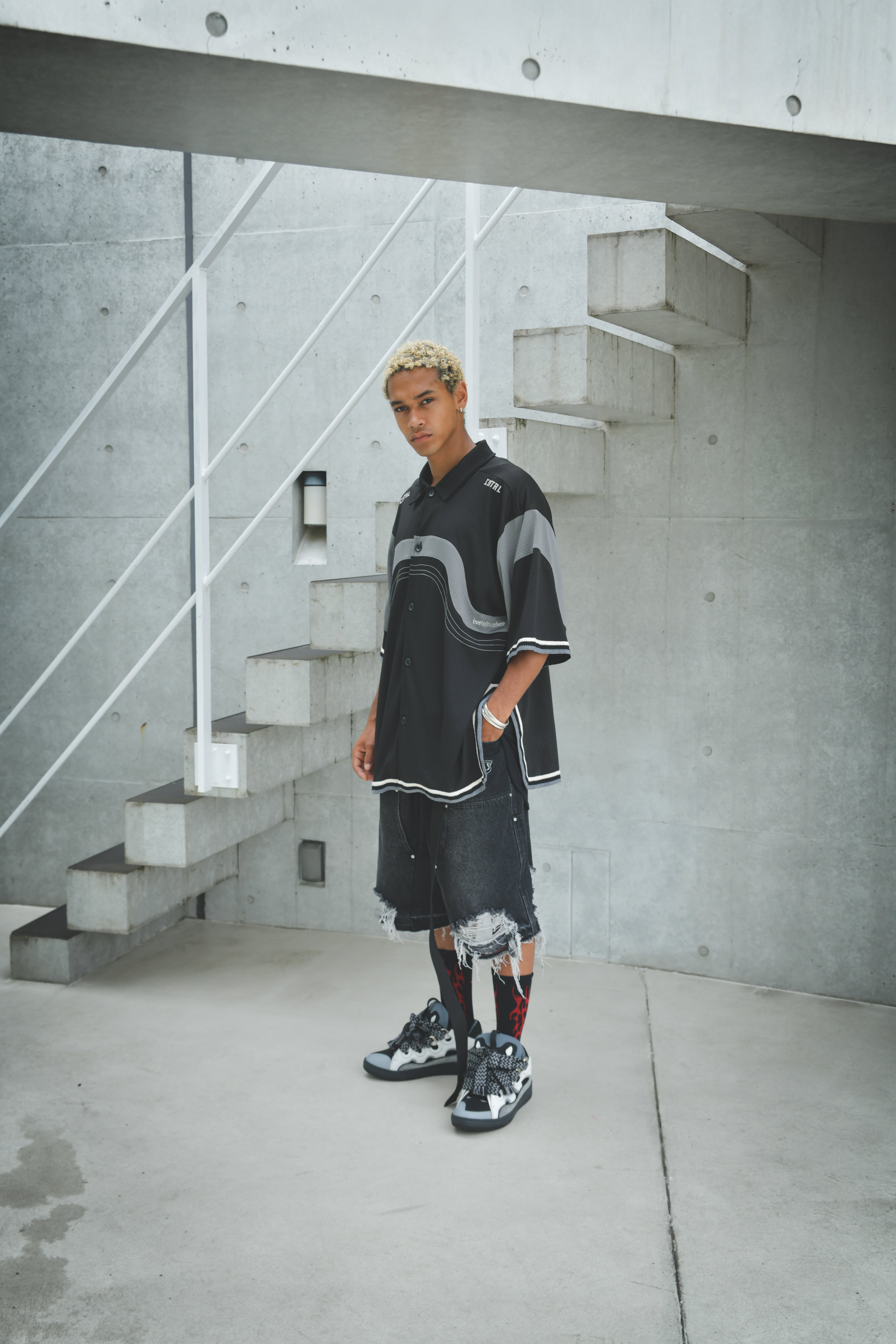 T.C.R CNTRL MESH SHIRTS - BLACK