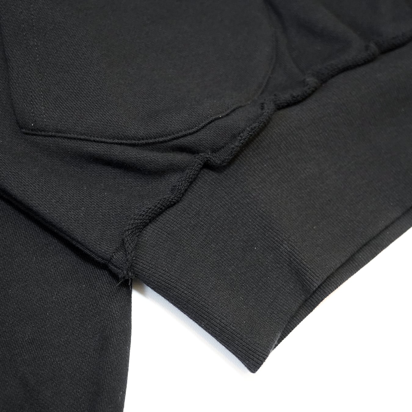 T.C.R NADIE ME PUEDE PARAR PULLOVER HOODIE - BLACK