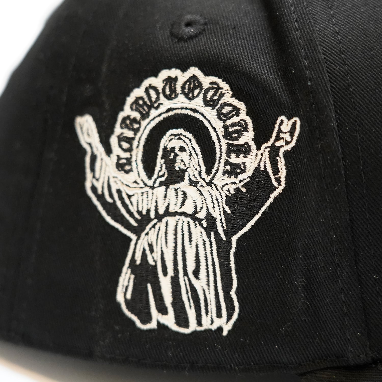 T.C.R FREE YOUR MIND 6PANEL CAP - BLACK