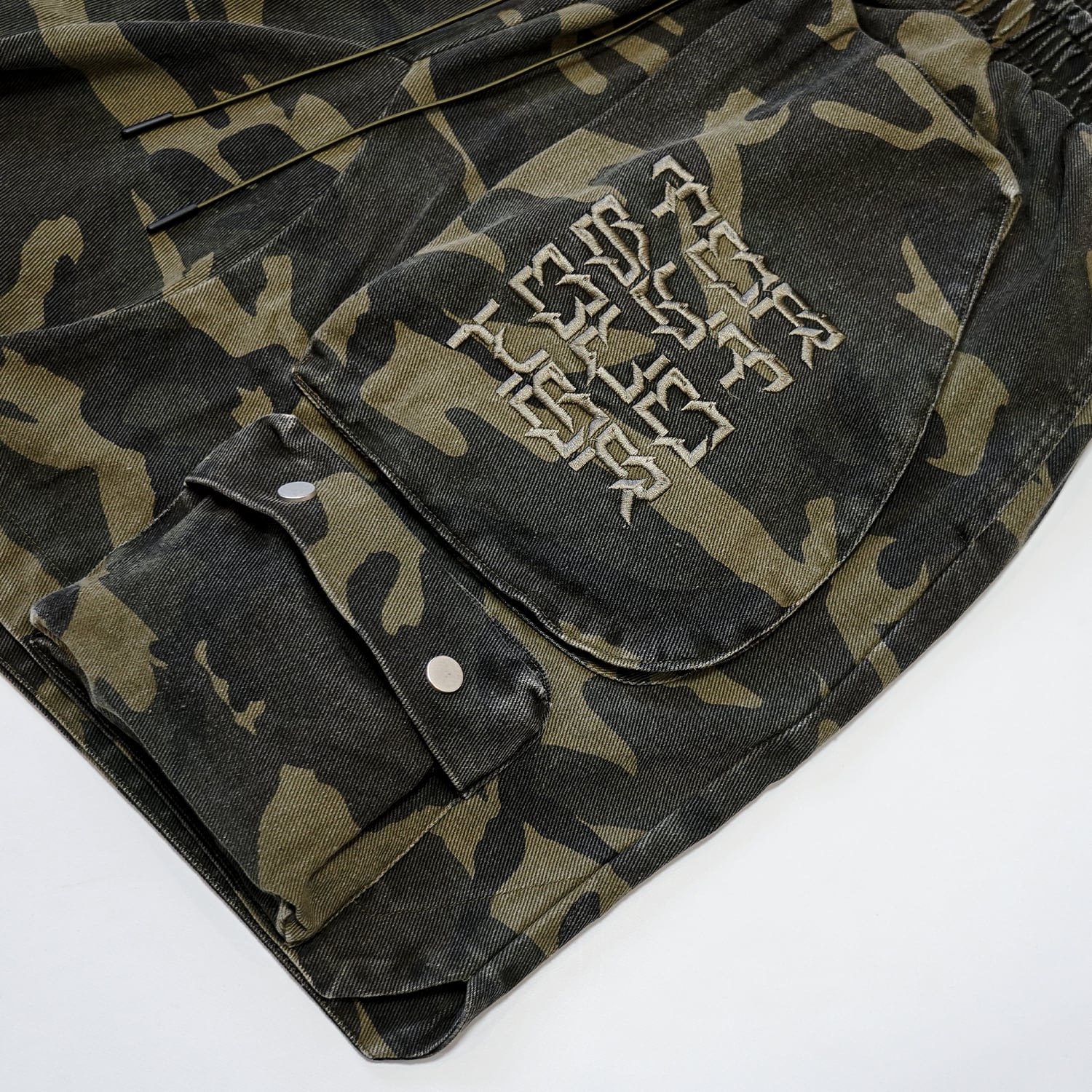 T.C.R RELAPSE MULTI POCKET SAROUEL CARGO SHORTS - CAMO