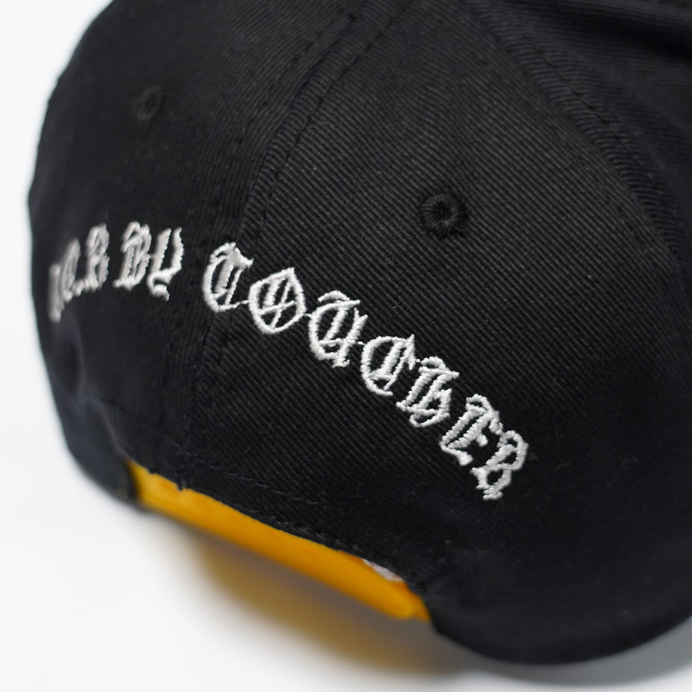 T.C.R LIGHTNING LOGO 6PANEL CAP - BLACK