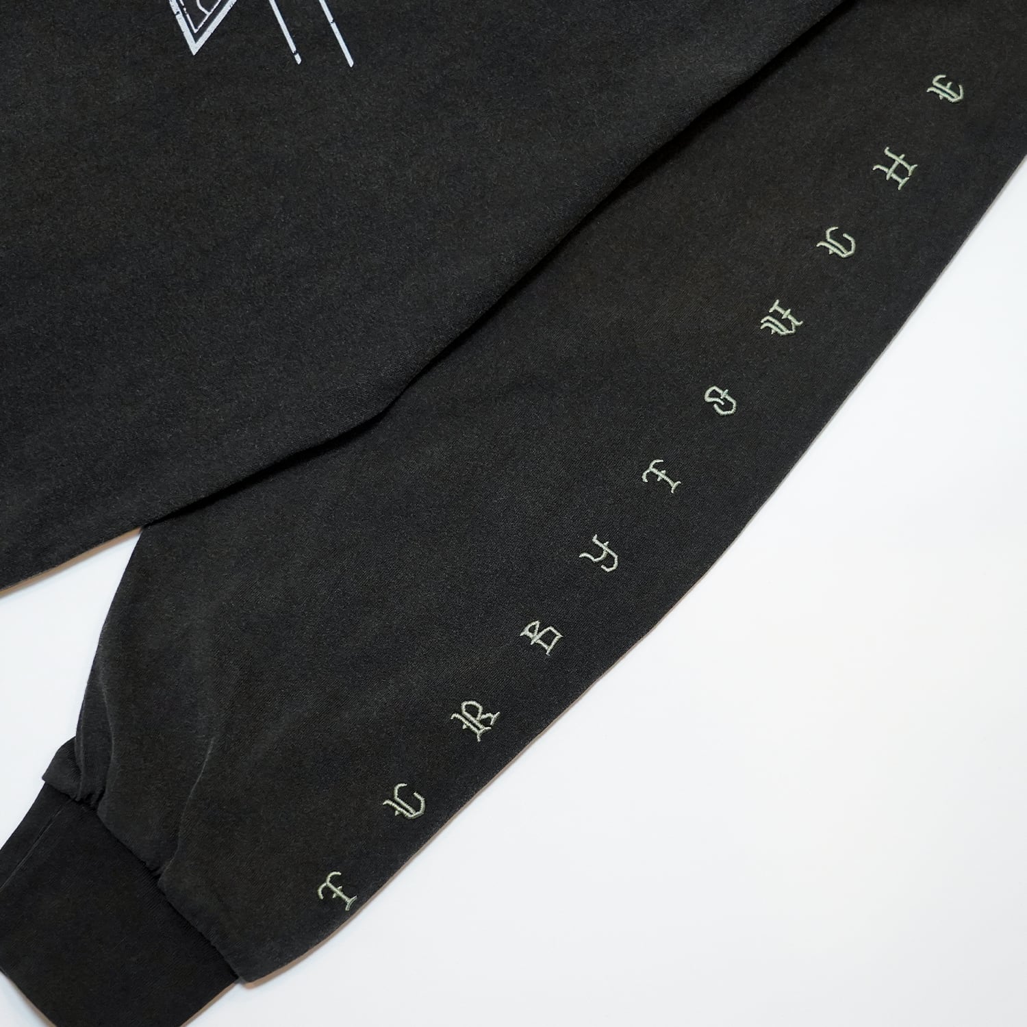 T.C.R NUTOPIA WASHED DAMAGE L/S TEE - BLACK
