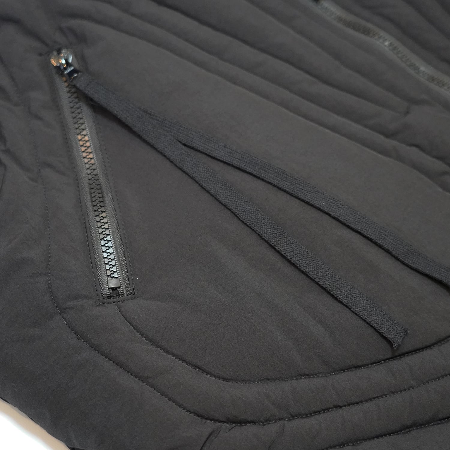 T.C.R GRID PUFFER VEST - BLACK