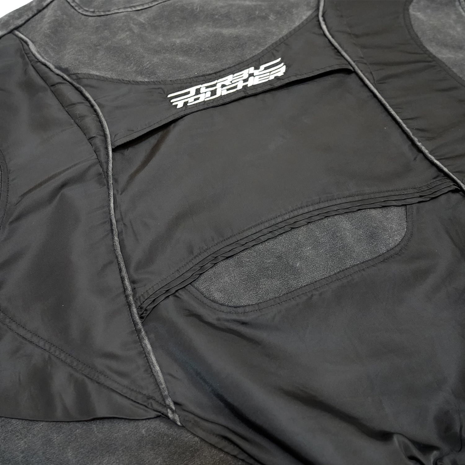 T.C.R RACING HYBRID CREWNECK SWEATSHIRTS - BLACK