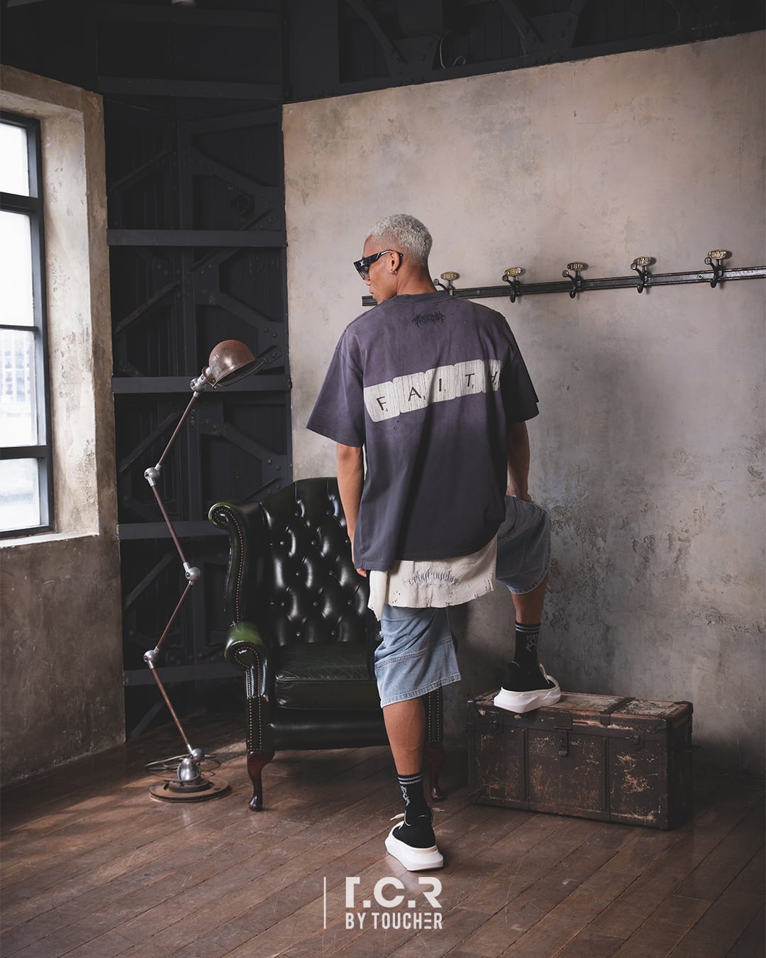 T.C.R FREIHEIT S/S TEE - GRAY