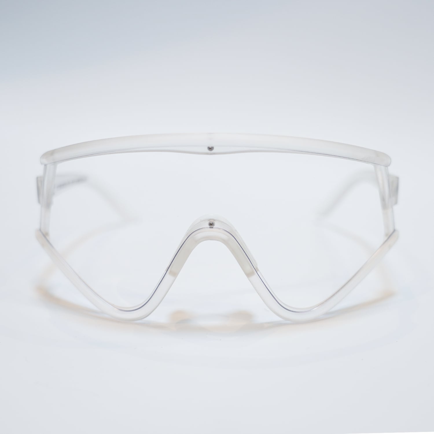 T.C.R OVERSIZED SHIELD SUNGLASS - EXCLUSIVE - CLEAR