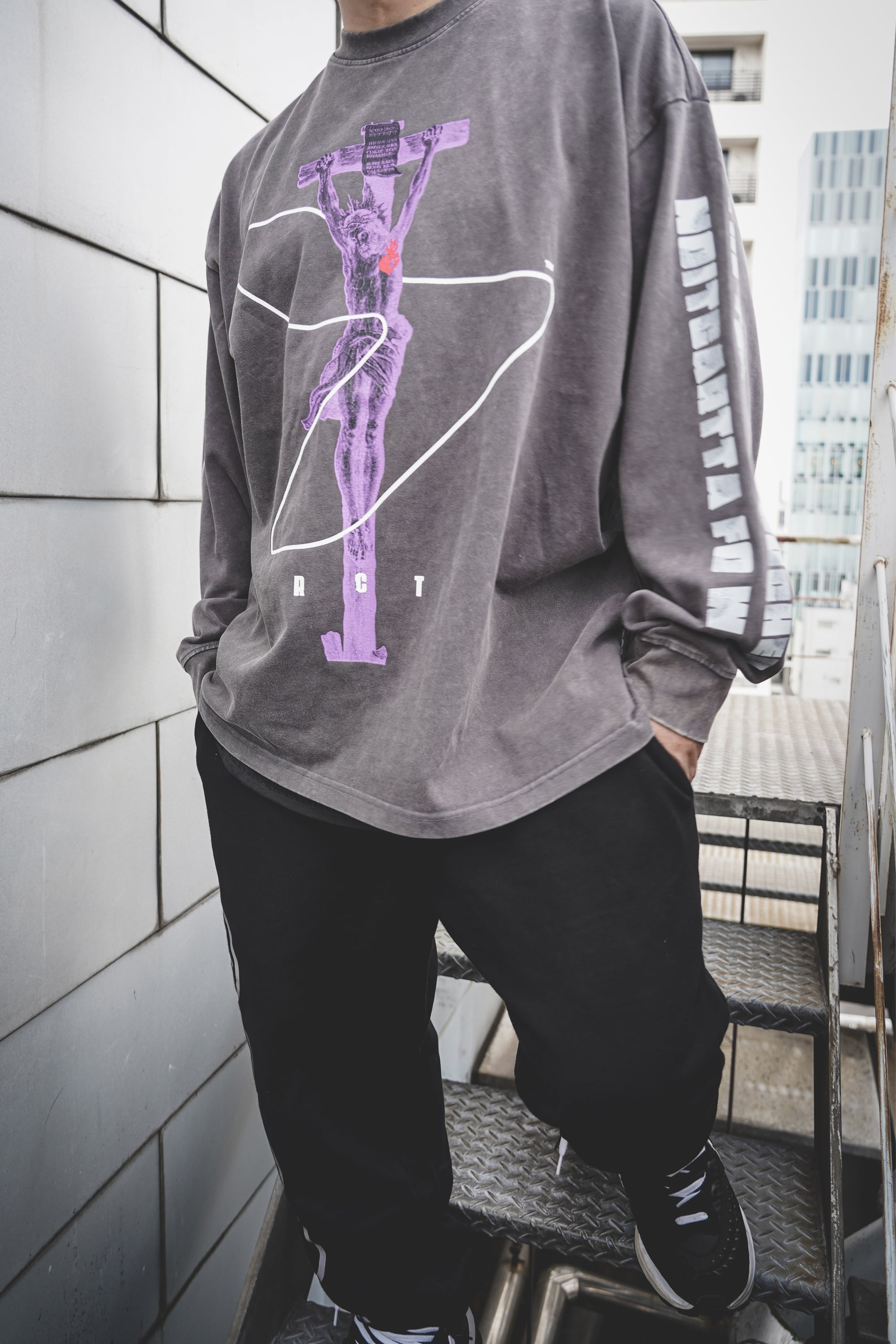 T.C.R JESUS CROSS L/S TEE - OLD GRAY
