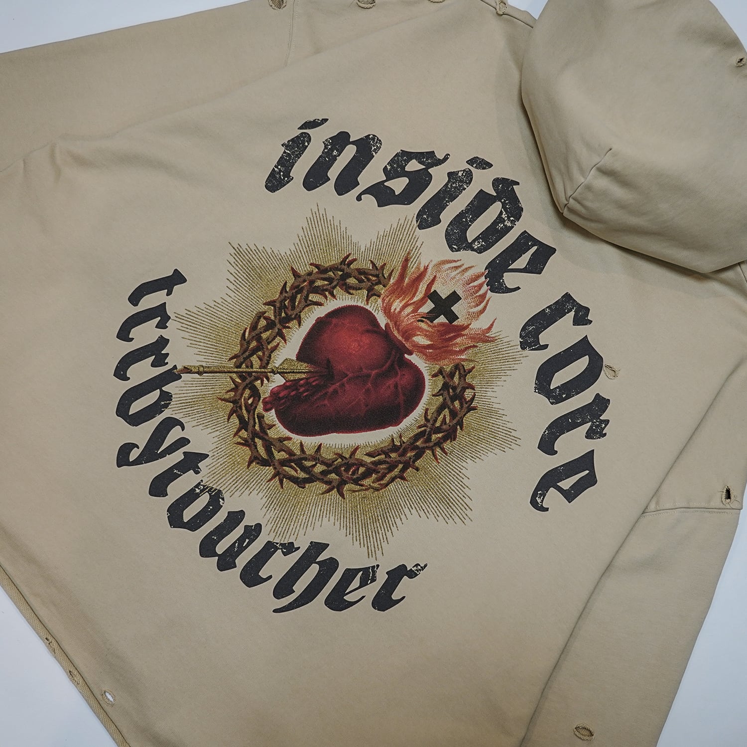 T.C.R DISTINY CROPPED DAMAGE HOODIE - SAND