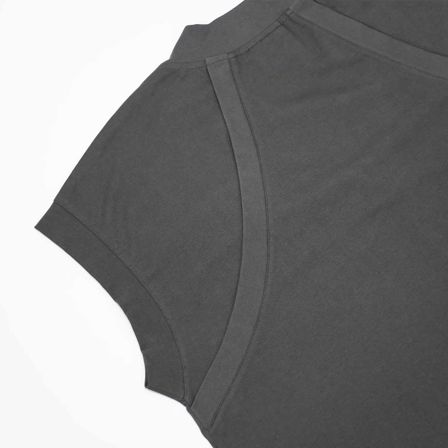T.C.R STUDS V-NECK N/S TEE - GRAY