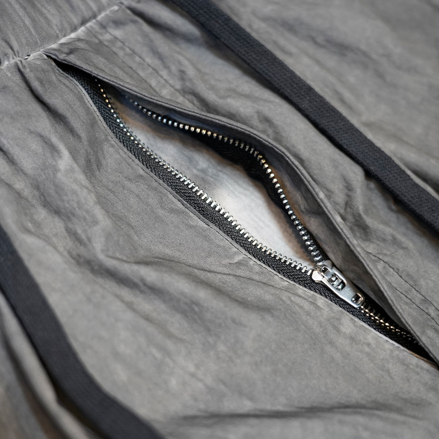 T.C.R TRANSFORM LAYERD BAGGY PANTS - BLACK