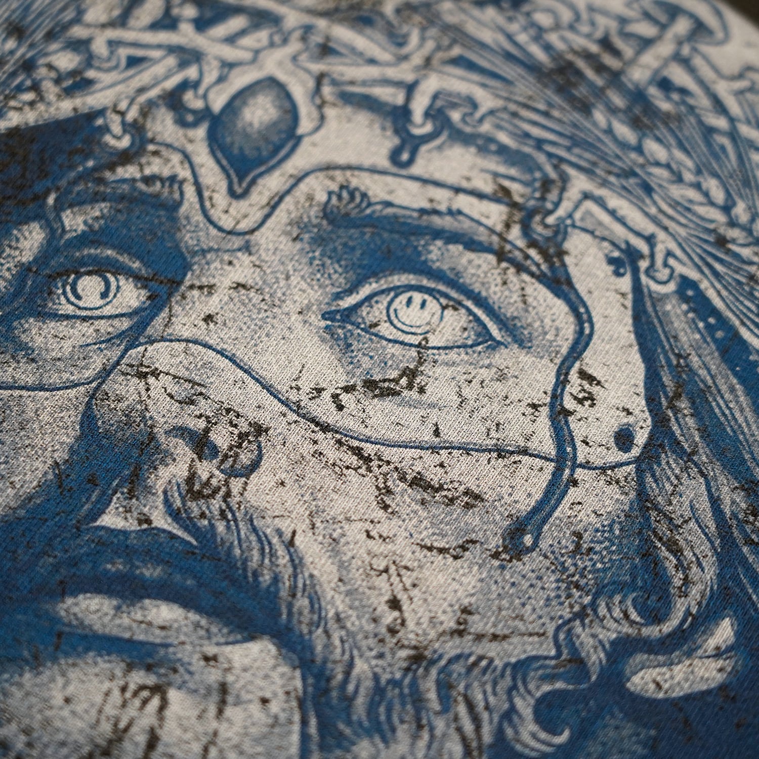 T.C.R JESUS RAVES VINTAGE WASHED S/S TEE - BLACK