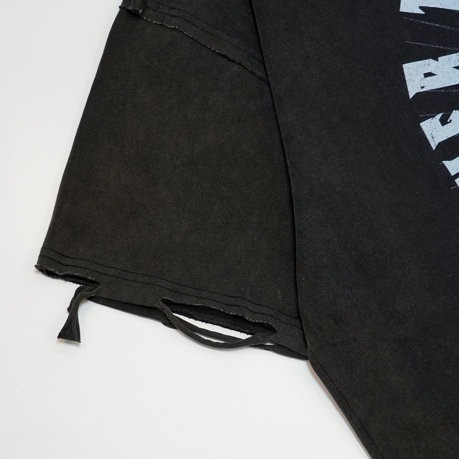 T.C.R JESUS RAVES DISTRESSED S/S TEE - BLACK