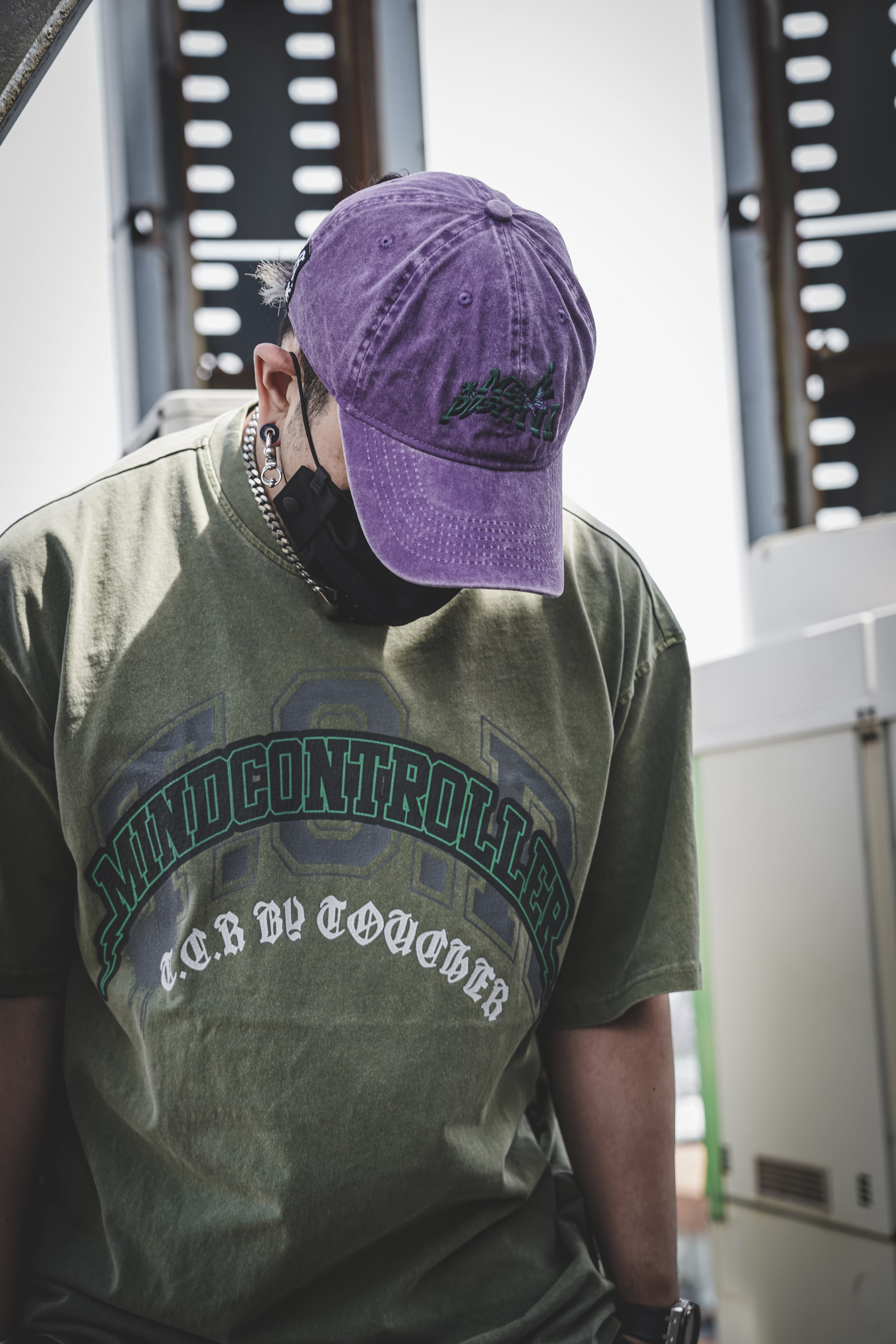 T.C.R MIND CONTROLLER WASHED S/S TEE - GRAY GREEN