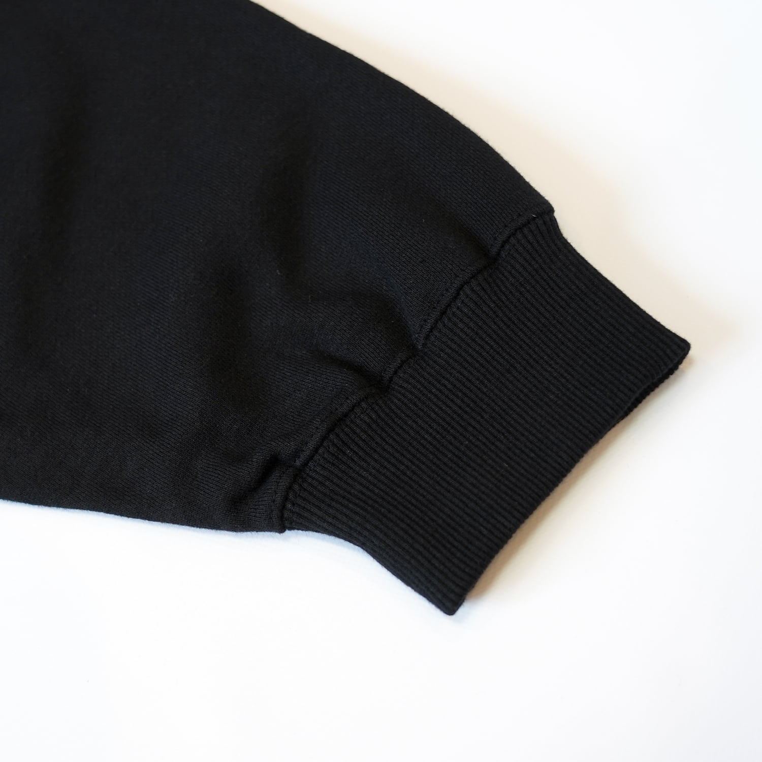 T.C.R MUSHROOM WIDE FIT CREW NECK SWEAT - BLACK