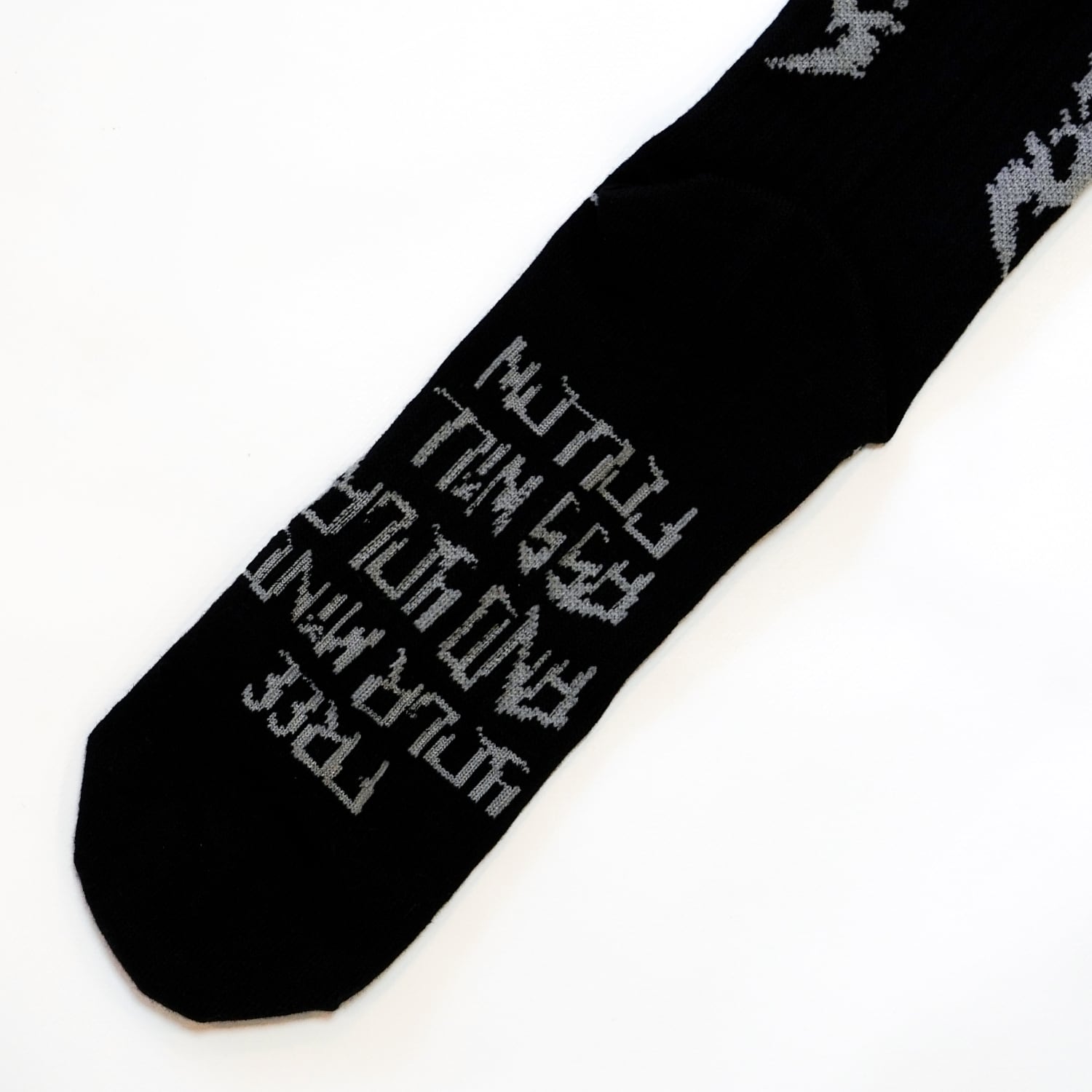 T.C.R METAL MONOGRAM LOGO SOCKS - BLACK