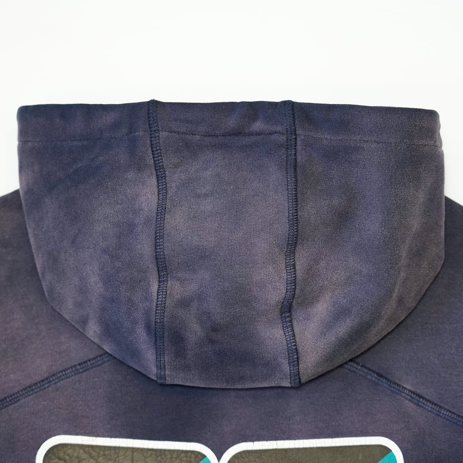 T.C.R METAL LOGO FADE WASHED HOODIE - NAVY
