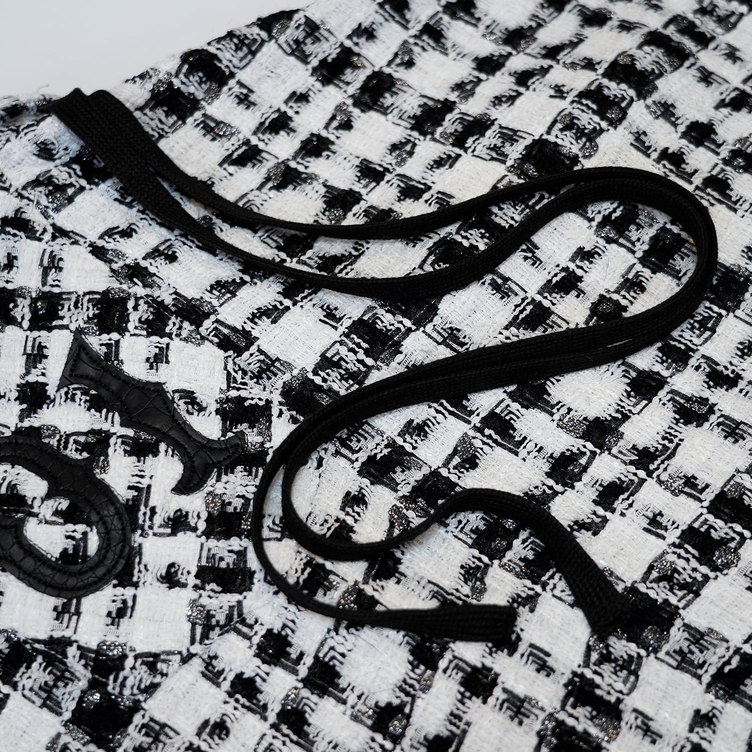 T.C.R MONOGRAM LOGO TWEED SHIRTS JACKET - BLACK / WHITE