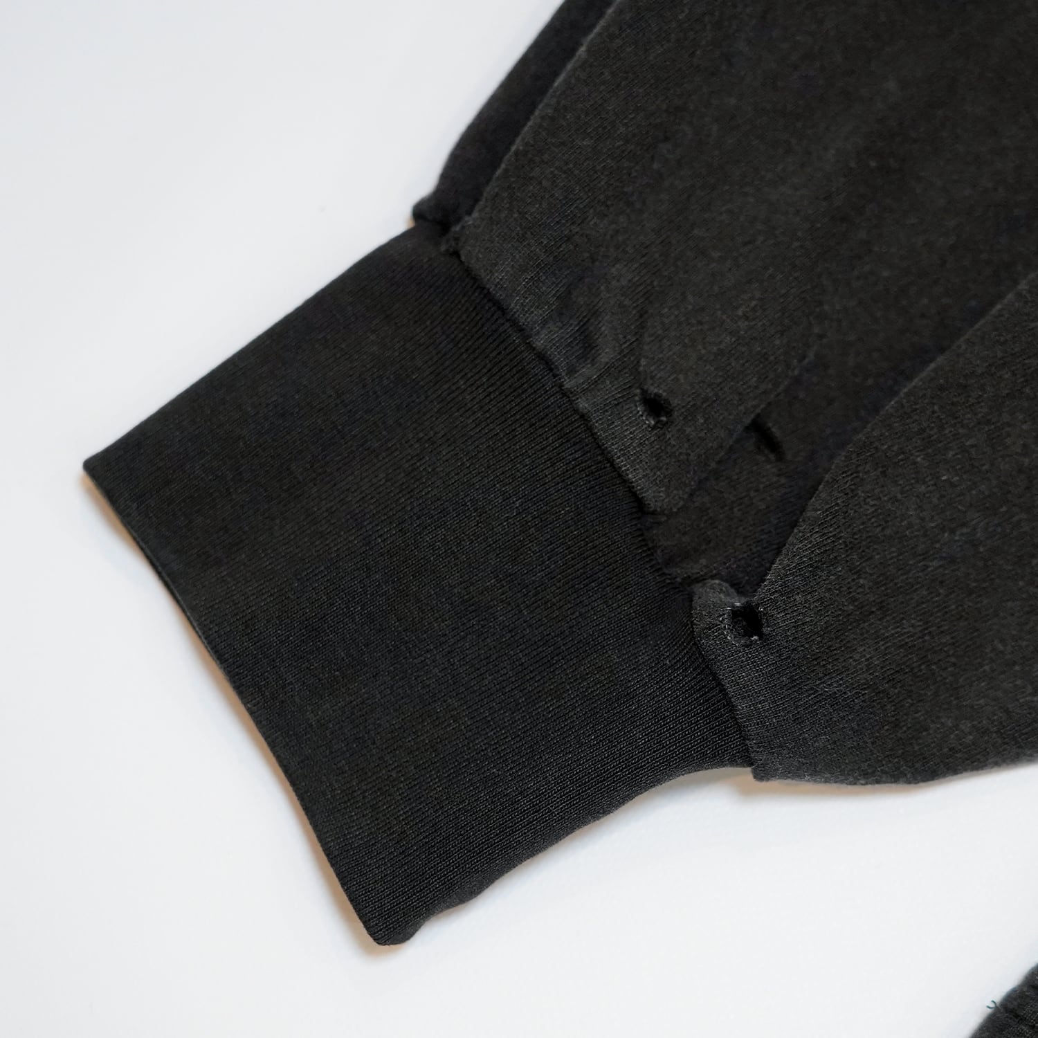 T.C.R DISTINY WASHED DAMAGE L/S TEE - BLACK