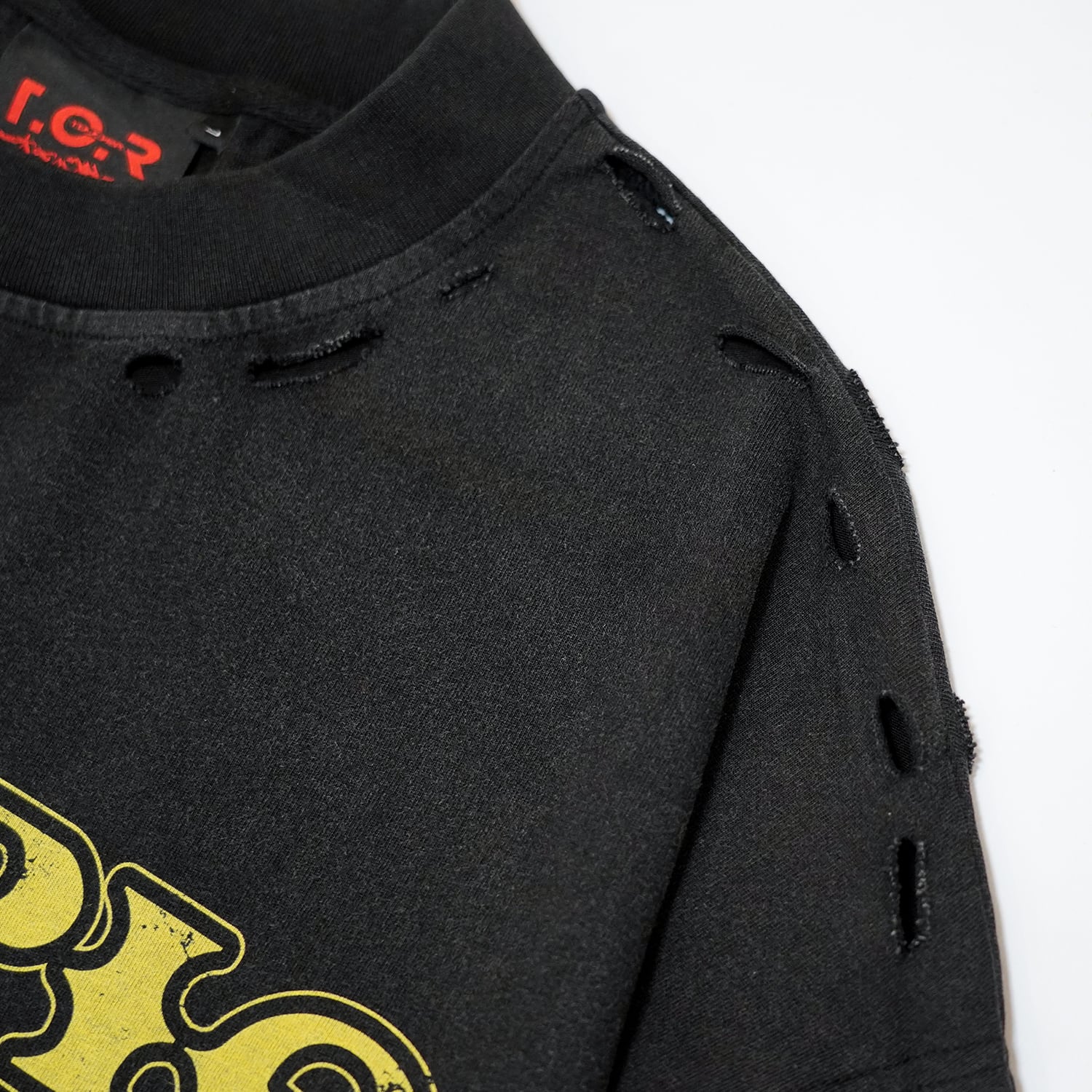 T.C.R NUTOPIA WASHED DAMAGE L/S TEE - BLACK