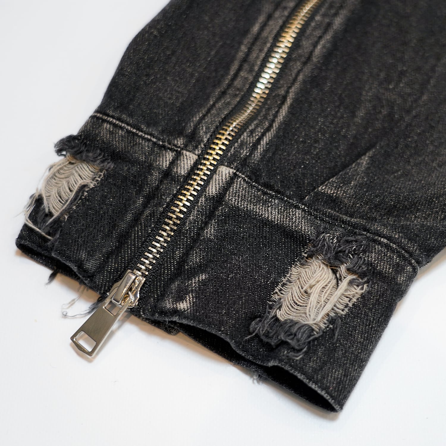 T.C.R DESTROYED OVERSIZED DENIM SHIRT - BLACK